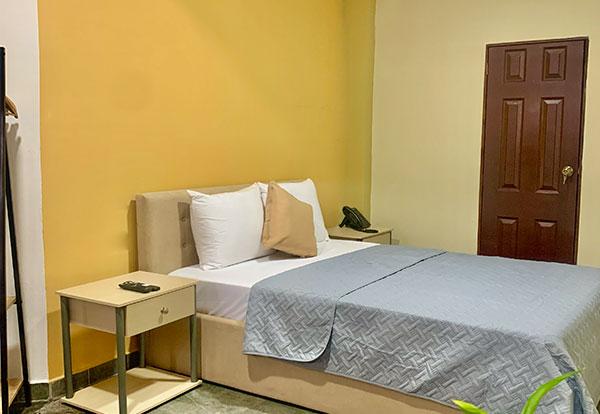 Estándard Single Bed