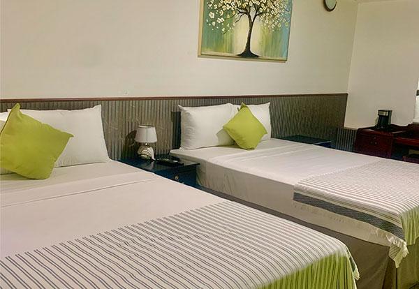 Estándard Double Bed